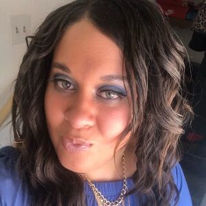 Meet your Posher, Alicia